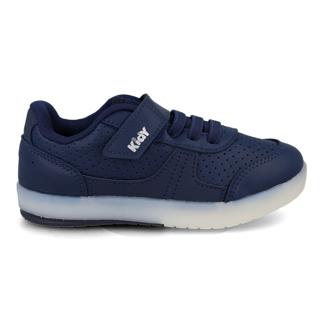 Tênis infantil masculino Kidy cor marinho com cadarço e solado branco antiderrapante
